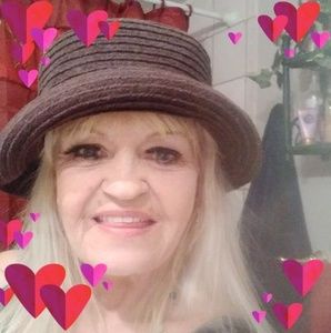 Meet your Posher, Joanne